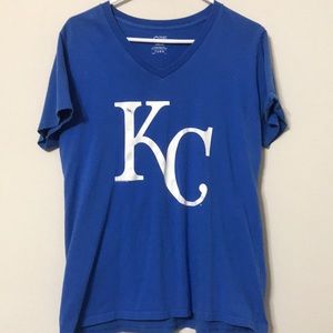 V-neck KC royals tee